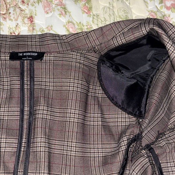 Plaid Women’s Blazer Size L - Picture 6 of 6